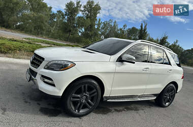 Внедорожник / Кроссовер Mercedes-Benz M-Class 2012 в 