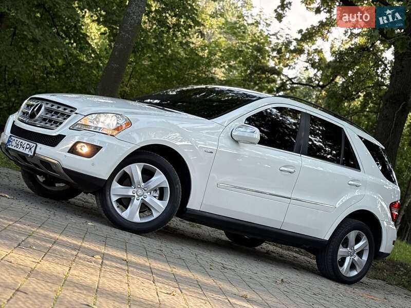 Внедорожник / Кроссовер Mercedes-Benz M-Class 2009 в Львове