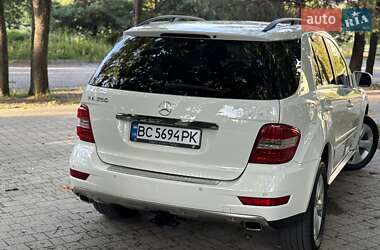 Внедорожник / Кроссовер Mercedes-Benz M-Class 2009 в 