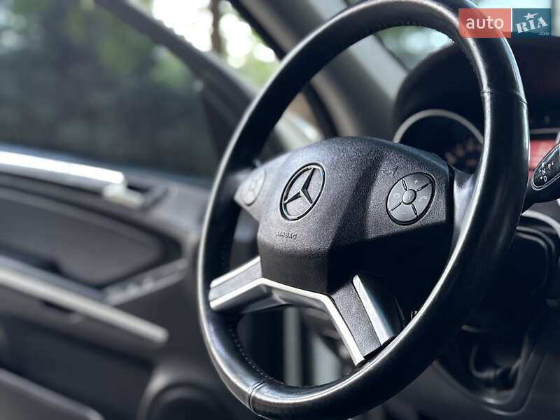 Внедорожник / Кроссовер Mercedes-Benz M-Class 2009 в Львове