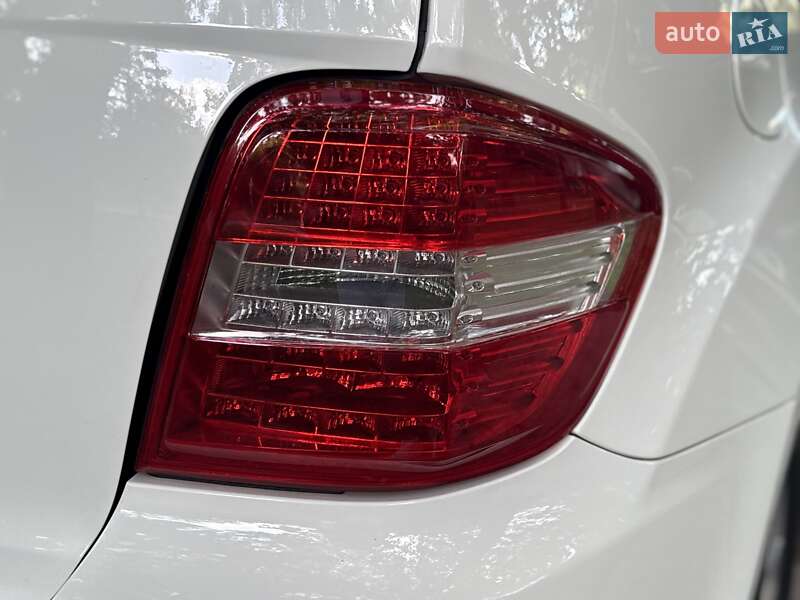 Внедорожник / Кроссовер Mercedes-Benz M-Class 2009 в Львове