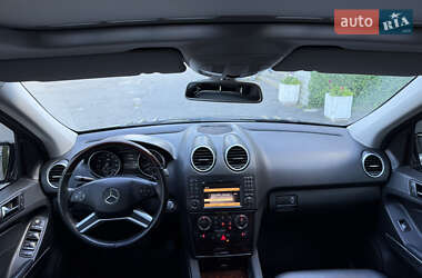 Внедорожник / Кроссовер Mercedes-Benz M-Class 2010 в 