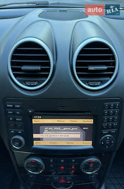 Внедорожник / Кроссовер Mercedes-Benz M-Class 2010 в 