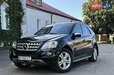 Внедорожник / Кроссовер Mercedes-Benz M-Class 2010 в 