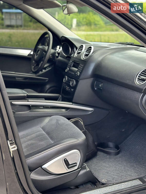 Внедорожник / Кроссовер Mercedes-Benz M-Class 2006 в Черновцах