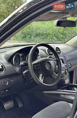 Внедорожник / Кроссовер Mercedes-Benz M-Class 2006 в 