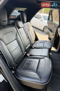 Внедорожник / Кроссовер Mercedes-Benz M-Class 2013 в 