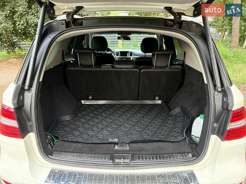 Внедорожник / Кроссовер Mercedes-Benz M-Class 2012 в Буче