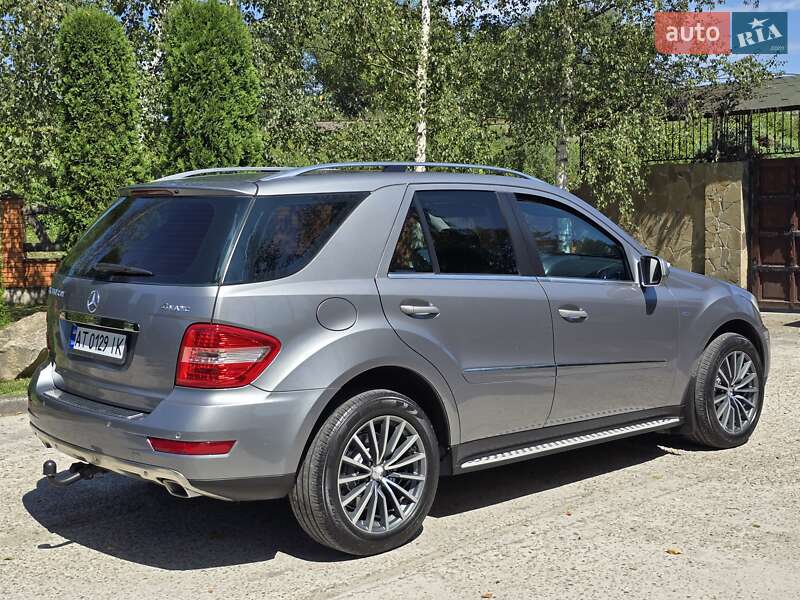 Позашляховик / Кросовер Mercedes-Benz M-Class 2010 в Калуші фото 5 Позашляховик / Кросовер Mercedes-Benz M-Class 2010 в Калуші