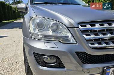 Внедорожник / Кроссовер Mercedes-Benz M-Class 2010 в 