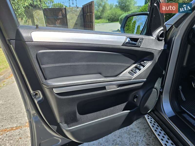 Позашляховик / Кросовер Mercedes-Benz M-Class 2010 в Калуші фото 25 Позашляховик / Кросовер Mercedes-Benz M-Class 2010 в Калуші