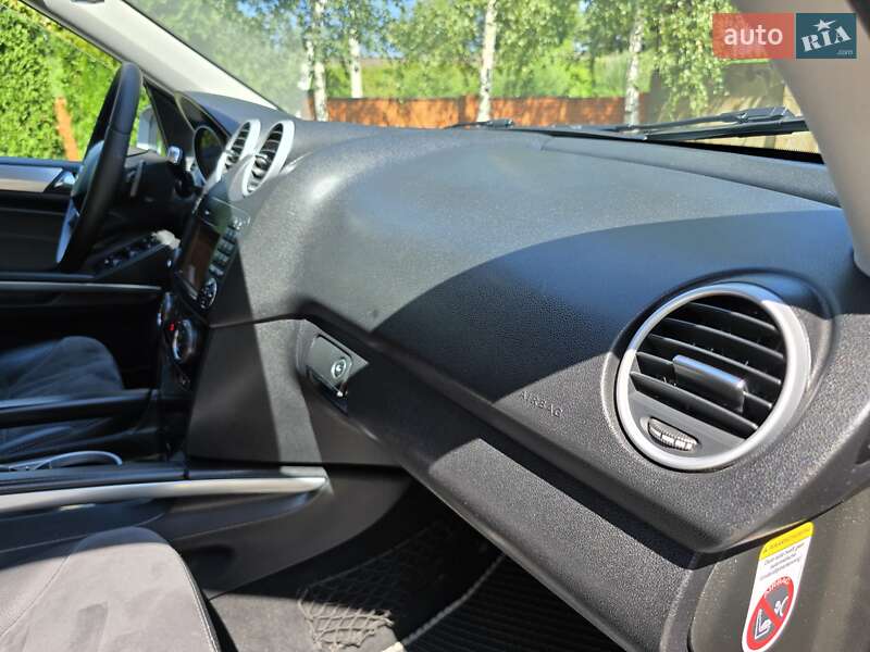 Позашляховик / Кросовер Mercedes-Benz M-Class 2010 в Калуші фото 34 Позашляховик / Кросовер Mercedes-Benz M-Class 2010 в Калуші