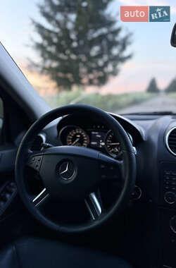 Внедорожник / Кроссовер Mercedes-Benz M-Class 2006 в 