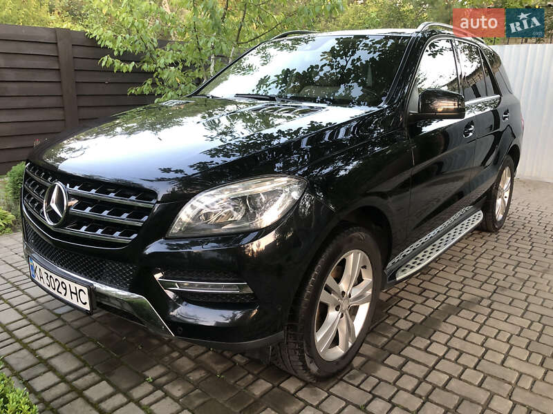 Внедорожник / Кроссовер Mercedes-Benz M-Class 2015 в Черкассах