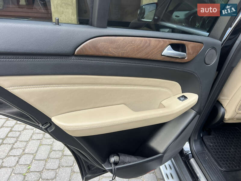 Внедорожник / Кроссовер Mercedes-Benz M-Class 2014 в Львове