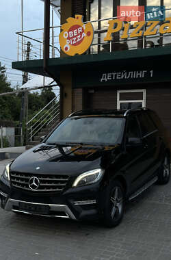 Mercedes-Benz M-Class 2012 Mercedes-Benz M-Class 2012