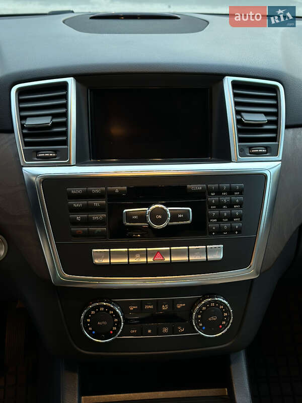 Внедорожник / Кроссовер Mercedes-Benz M-Class 2012 в Киеве