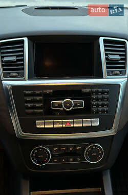 Внедорожник / Кроссовер Mercedes-Benz M-Class 2012 в 