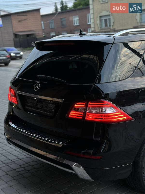 Внедорожник / Кроссовер Mercedes-Benz M-Class 2012 в Киеве