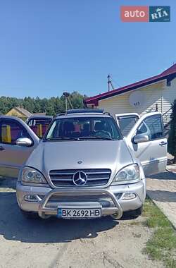 Внедорожник / Кроссовер Mercedes-Benz M-Class 2004 в Костополе