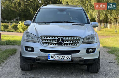 Внедорожник / Кроссовер Mercedes-Benz M-Class 2005 в 