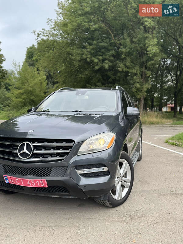 Внедорожник / Кроссовер Mercedes-Benz M-Class 2014 в Калуше