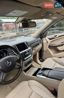 Внедорожник / Кроссовер Mercedes-Benz M-Class 2014 в 