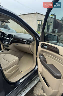 Внедорожник / Кроссовер Mercedes-Benz M-Class 2014 в 