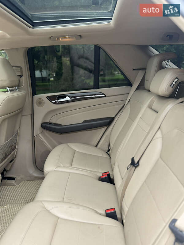 Внедорожник / Кроссовер Mercedes-Benz M-Class 2014 в Калуше