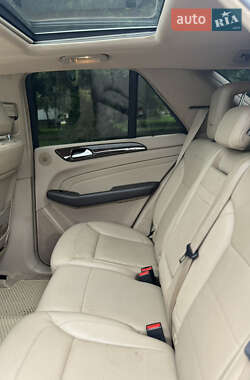Внедорожник / Кроссовер Mercedes-Benz M-Class 2014 в 