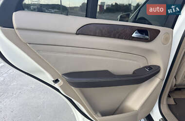 Внедорожник / Кроссовер Mercedes-Benz M-Class 2013 в 