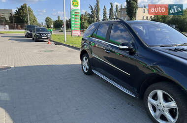Внедорожник / Кроссовер Mercedes-Benz M-Class 2006 в 