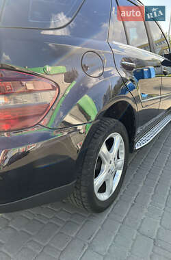 Внедорожник / Кроссовер Mercedes-Benz M-Class 2006 в 