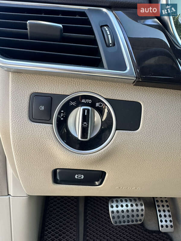 Позашляховик / Кросовер Mercedes-Benz M-Class 2015 в Києві