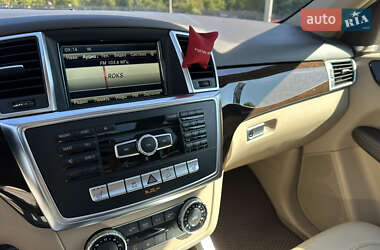 Внедорожник / Кроссовер Mercedes-Benz M-Class 2015 в 