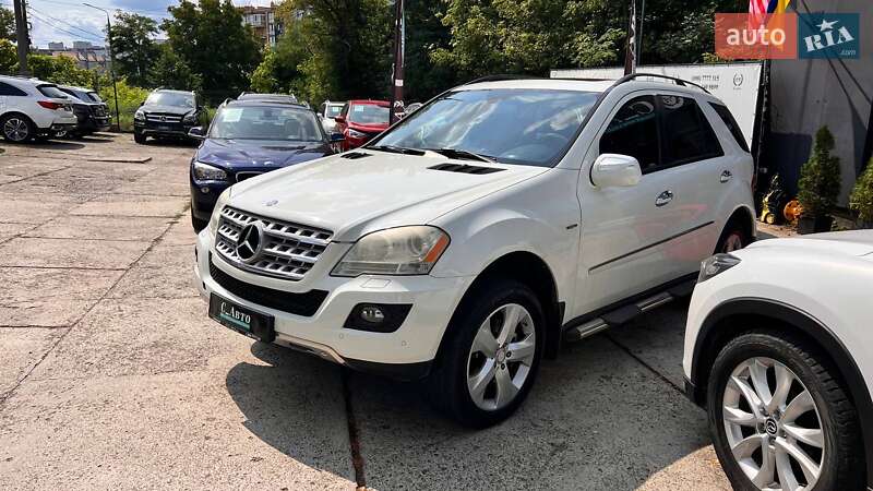 Внедорожник / Кроссовер Mercedes-Benz M-Class 2009 в Черновцах