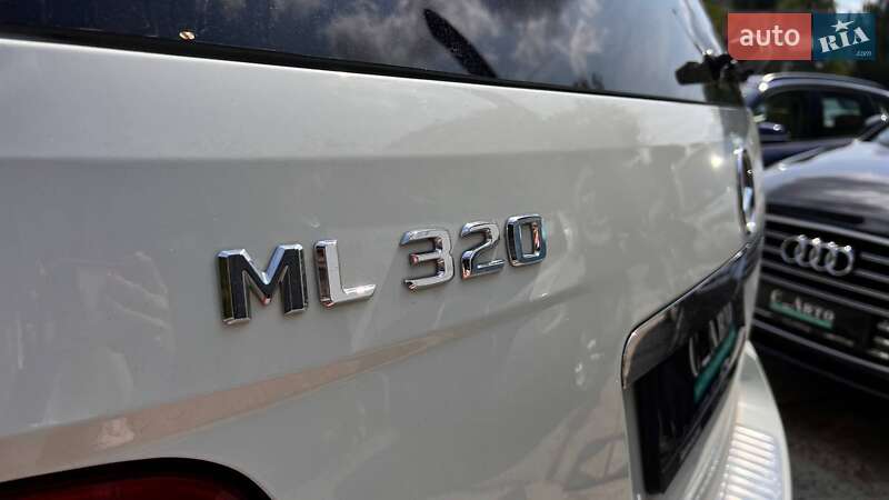 Внедорожник / Кроссовер Mercedes-Benz M-Class 2009 в Черновцах