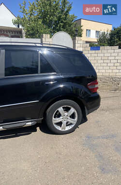 Внедорожник / Кроссовер Mercedes-Benz M-Class 2007 в 