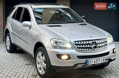 Позашляховик / Кросовер Mercedes-Benz M-Class 2005 в 