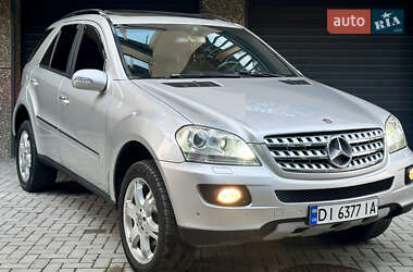 Позашляховик / Кросовер Mercedes-Benz M-Class 2005 в 