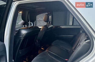 Позашляховик / Кросовер Mercedes-Benz M-Class 2005 в 