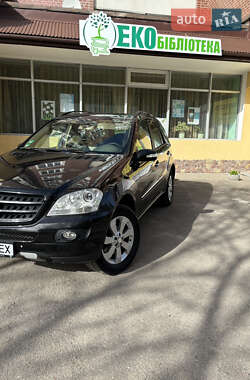 Внедорожник / Кроссовер Mercedes-Benz M-Class 2005 в 