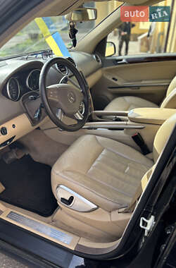 Внедорожник / Кроссовер Mercedes-Benz M-Class 2005 в 