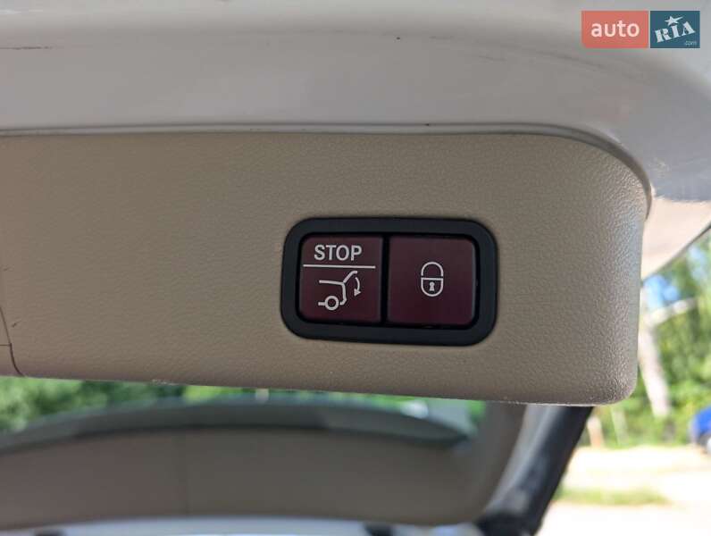 Внедорожник / Кроссовер Mercedes-Benz M-Class 2013 в Тернополе