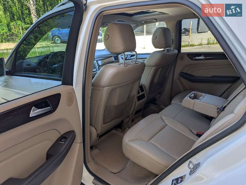 Внедорожник / Кроссовер Mercedes-Benz M-Class 2013 в Тернополе