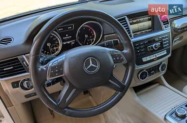Внедорожник / Кроссовер Mercedes-Benz M-Class 2013 в 