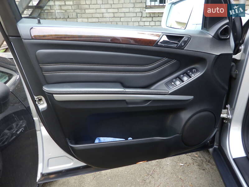 Позашляховик / Кросовер Mercedes-Benz M-Class 2011 в Запоріжжі