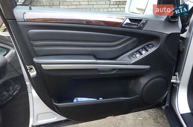 Внедорожник / Кроссовер Mercedes-Benz M-Class 2011 в 
