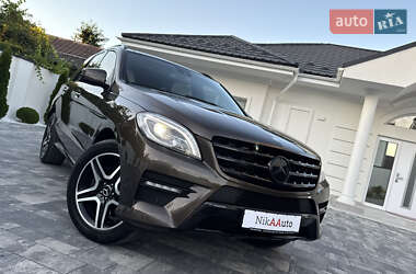 Mercedes-Benz M-Class 2011 Mercedes-Benz M-Class 2011
