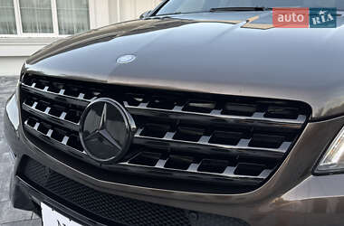 Внедорожник / Кроссовер Mercedes-Benz M-Class 2011 в 